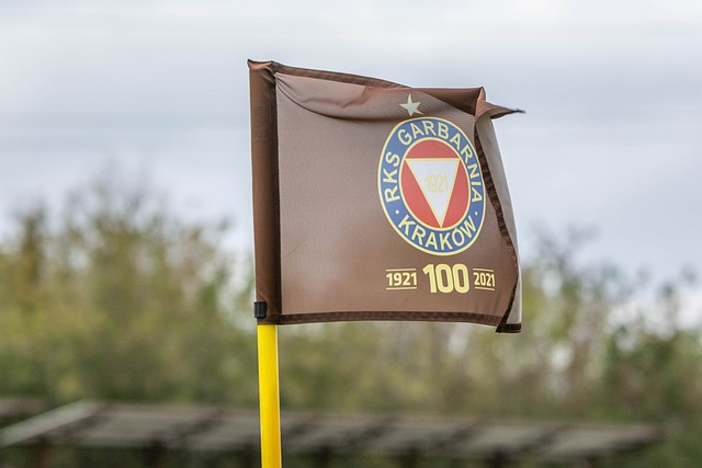 印尼羽球超级500赛 ｜ 女单决赛2局挫沈有振 拉查诺阔别5年重夺冠军.